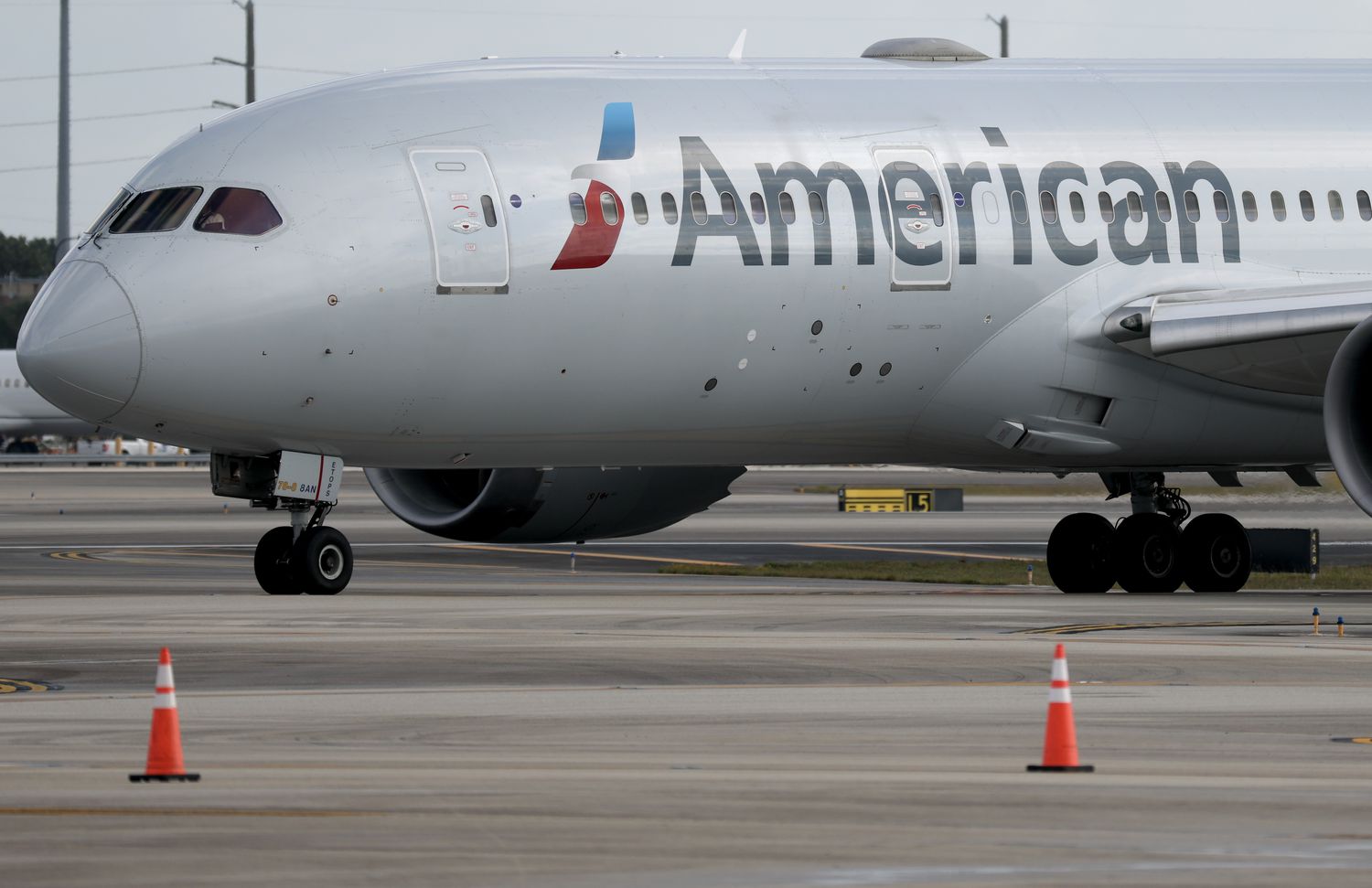 An American Airlines plane