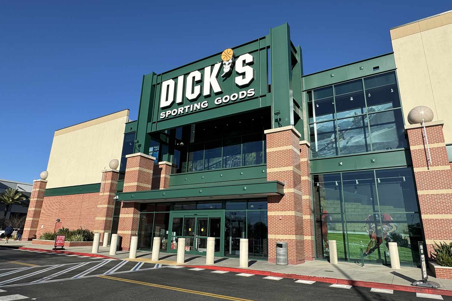 A Dick's Sporting Goods store 