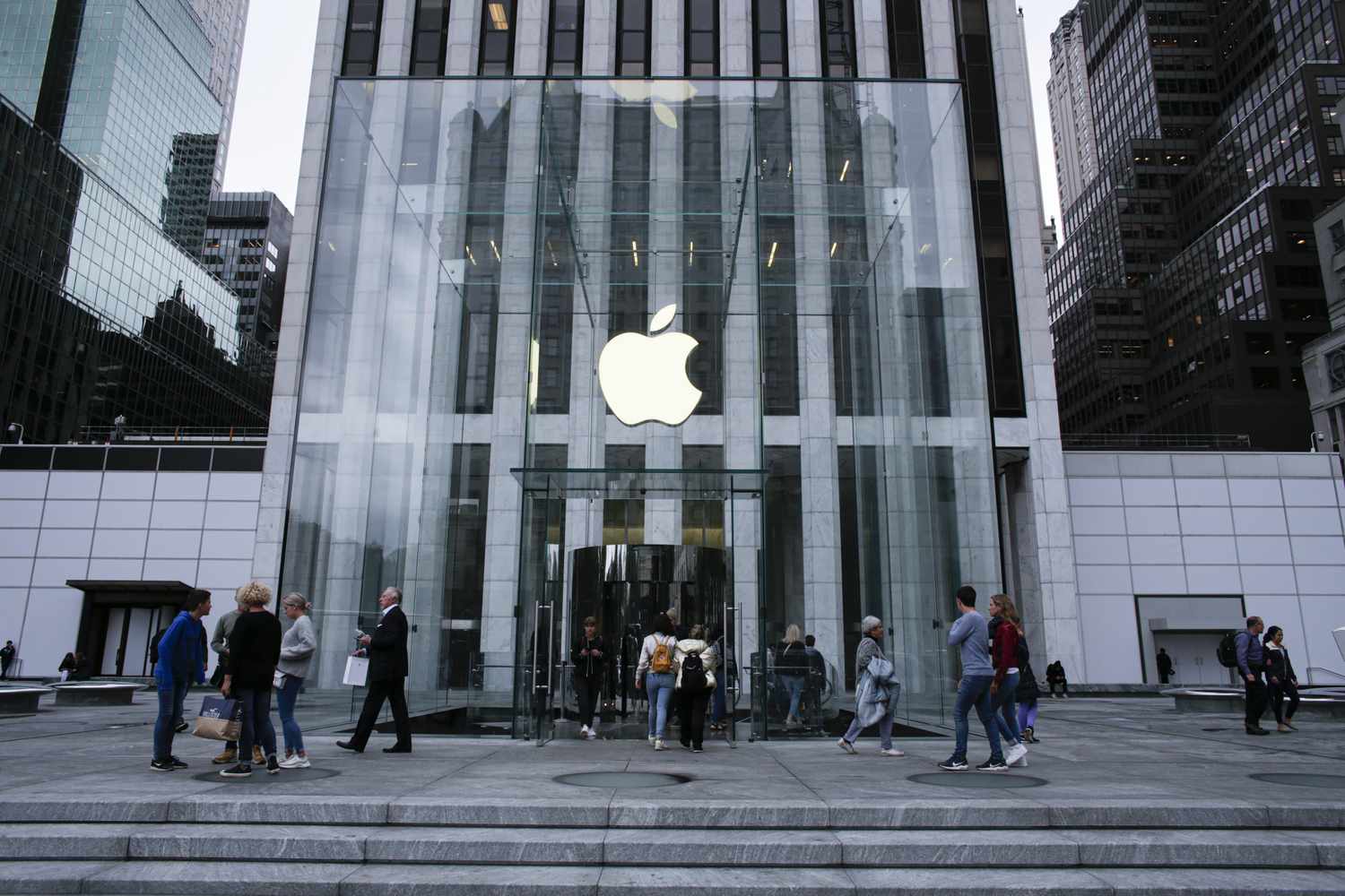 Apple Stock Is Beating the Market Sets New All-Time High