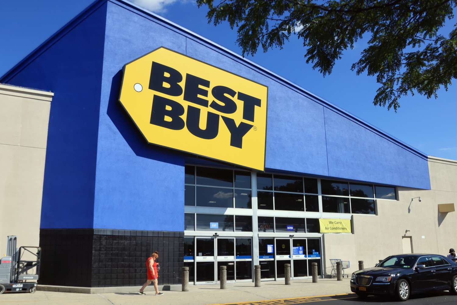 Best Buy store