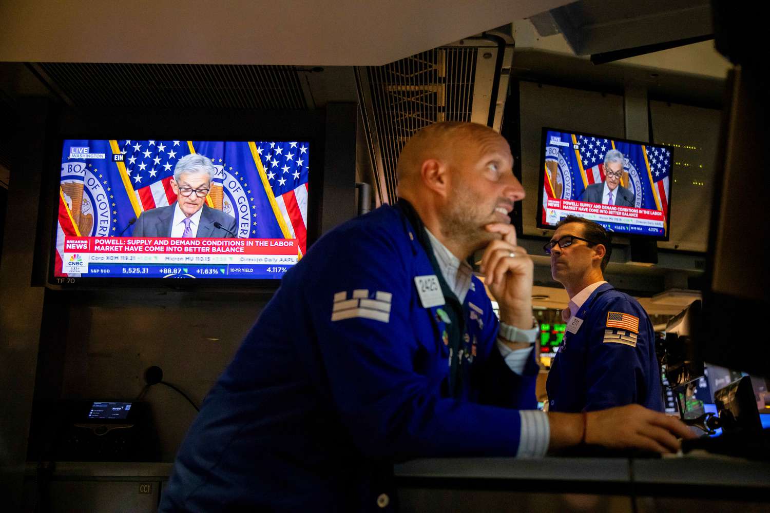 A television station broadcasts Jerome Powell, chairman of the US Federal Reserve, speaking after a Federal Open Market Committee (FOMC) meeting on the floor of the New York Stock Exchange