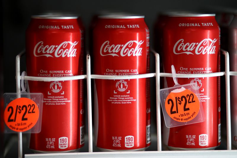 coca cola cans
