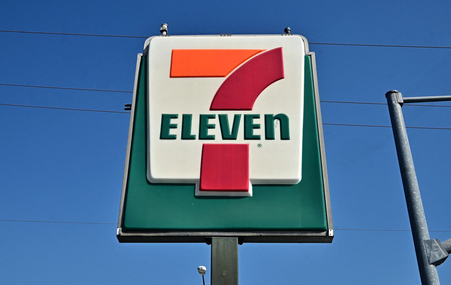 A 7-Eleven sign 