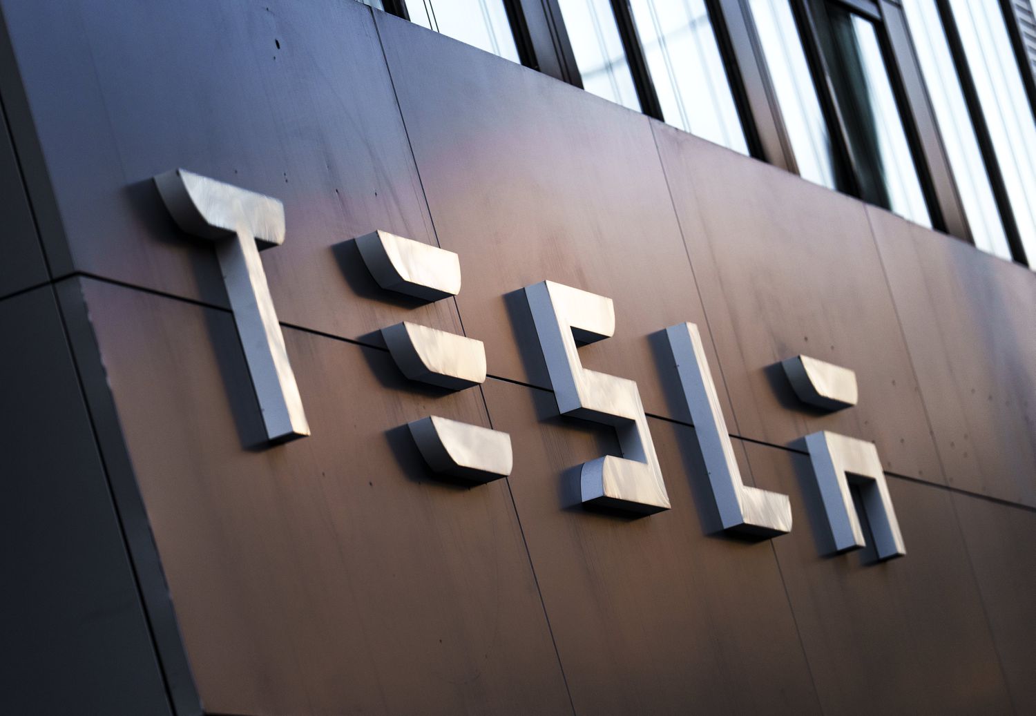 Tesla sign 