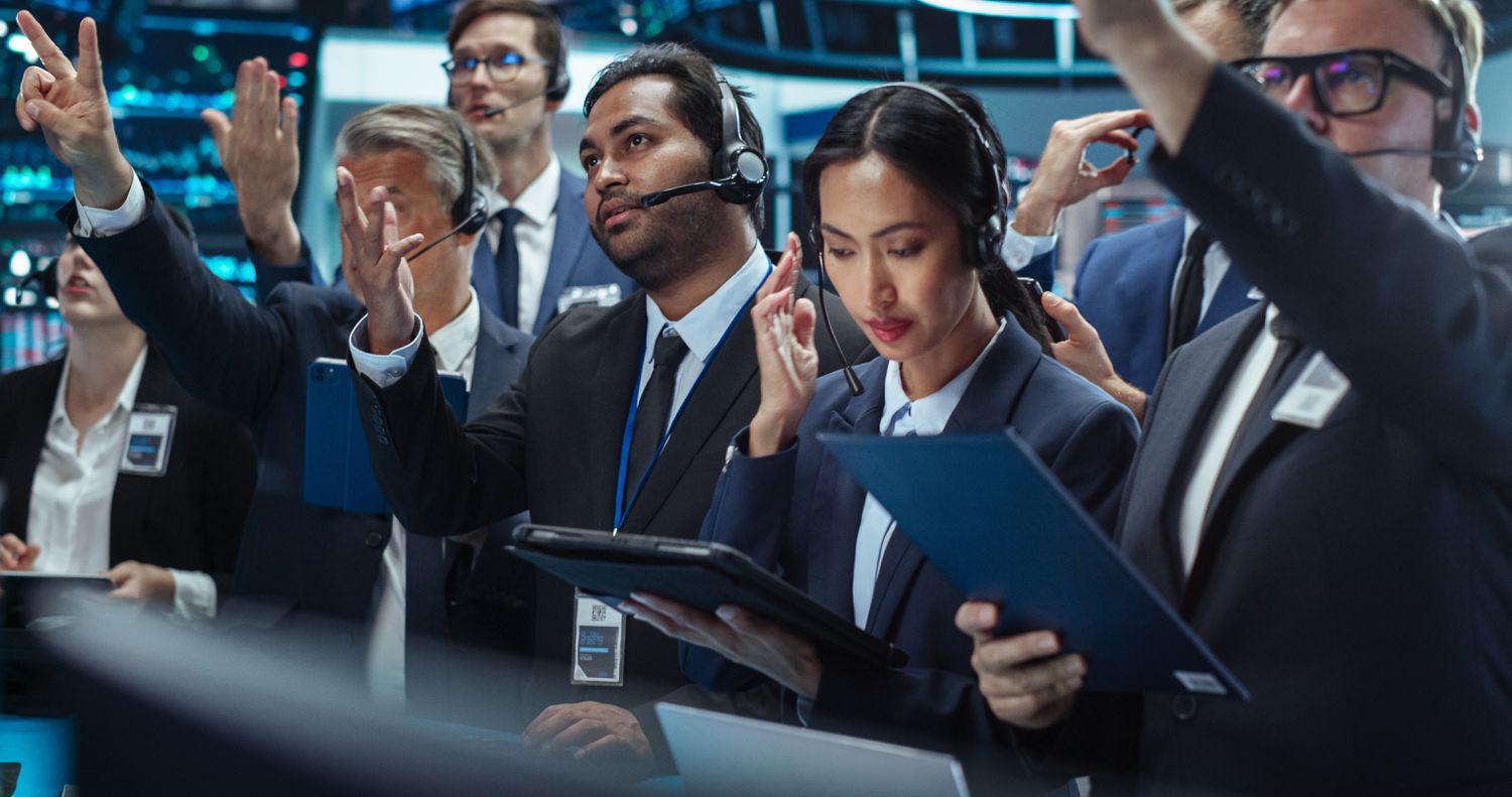 Arbitrage traders