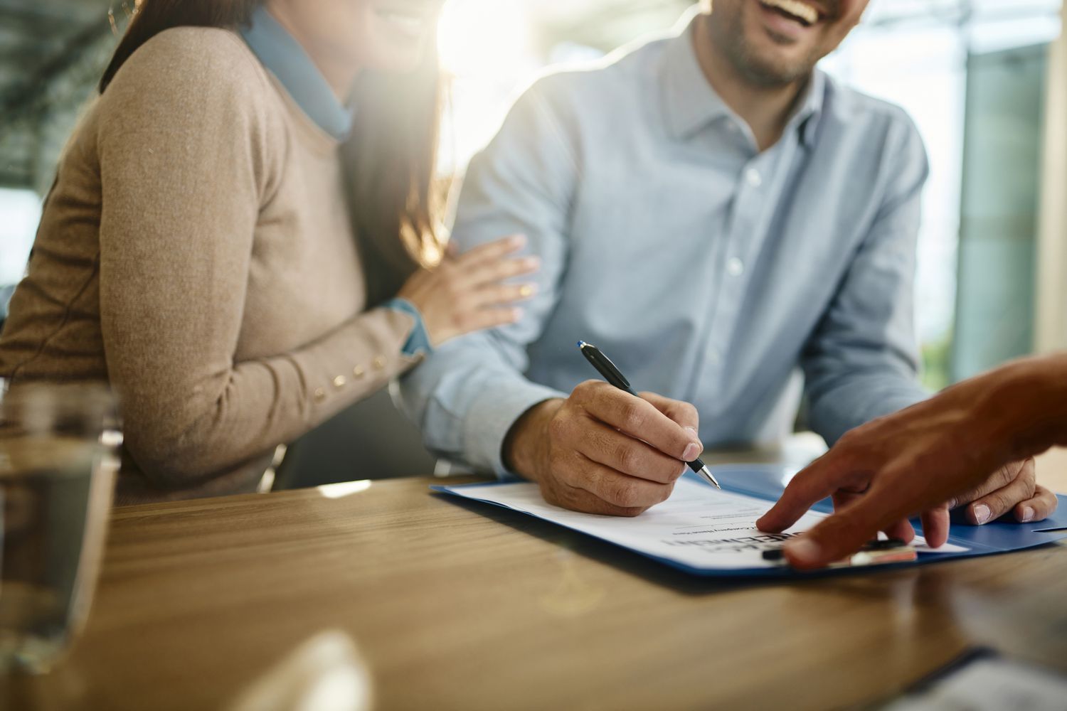 Couple getting a mortgage