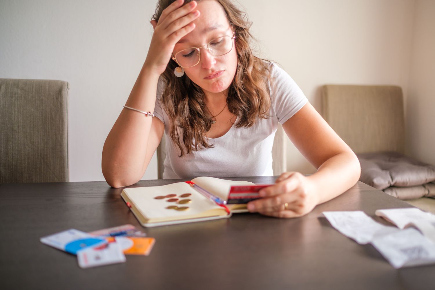 Woman with delinguent bills