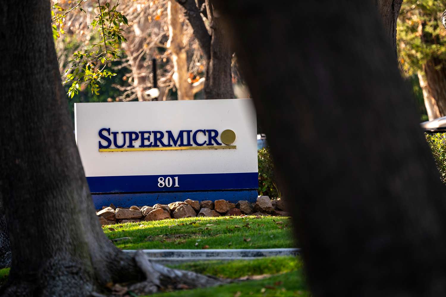 Super Micro Computer signage.