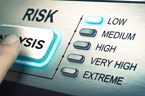 A risk analysis button set to low