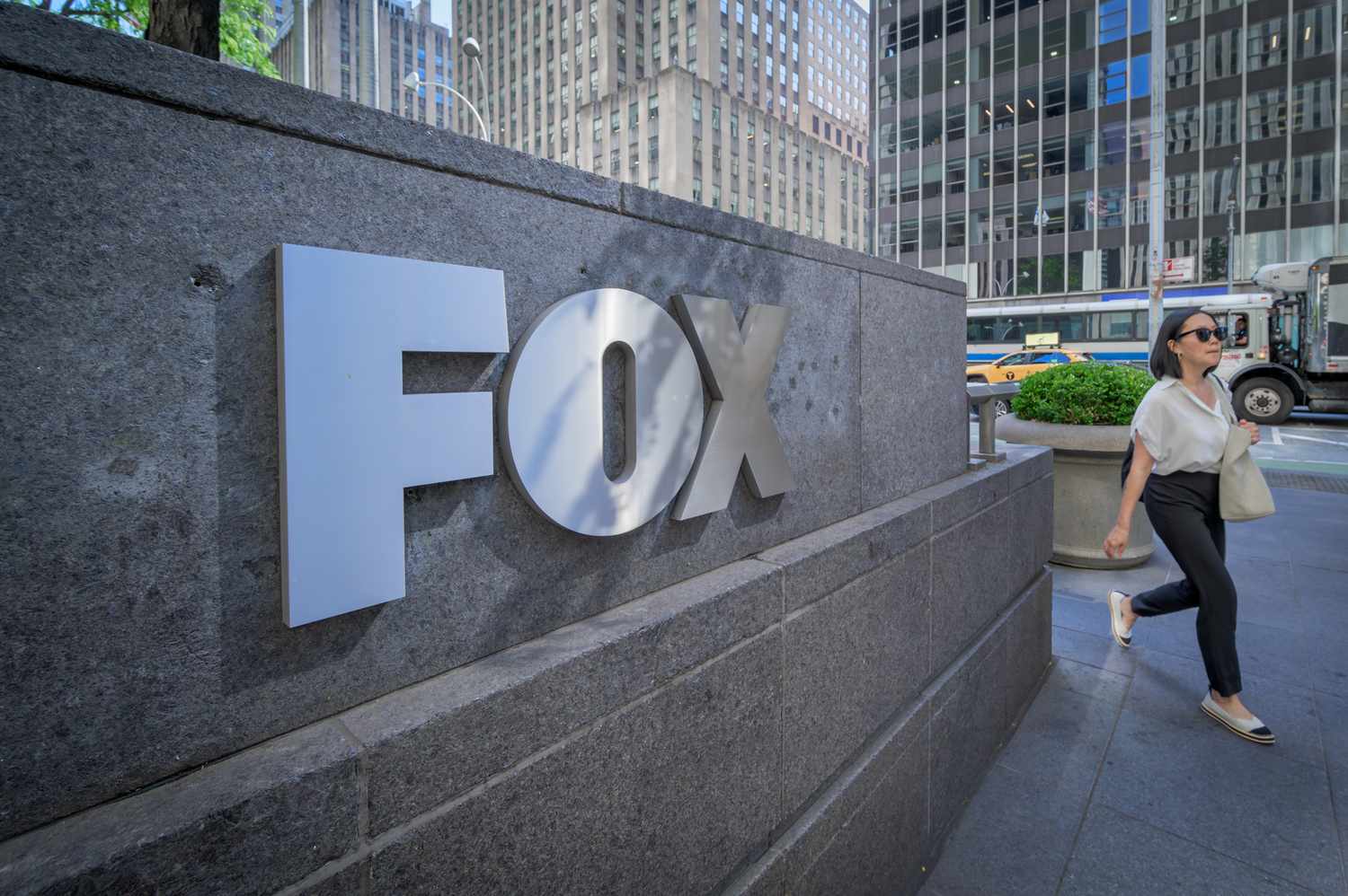FOX sign