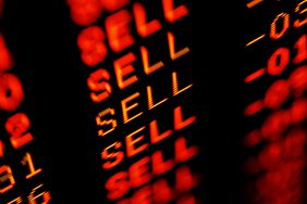 Stock market crash sell-off - trading screen in red