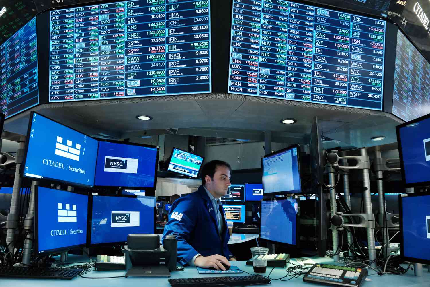 Traders work on the floor of the New York Stock Exchange (NYSE) on June 14, 2022 in New York City