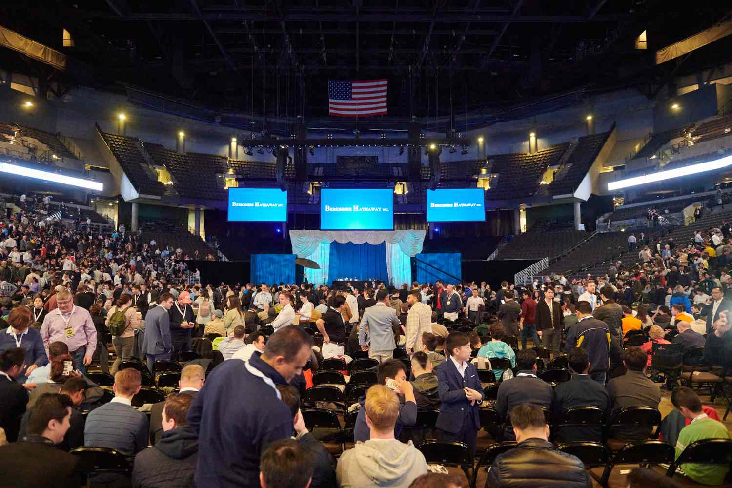 Attendees take their seats inside the CHI Health Center during the Berkshire Hathaway annual shareholders meeting